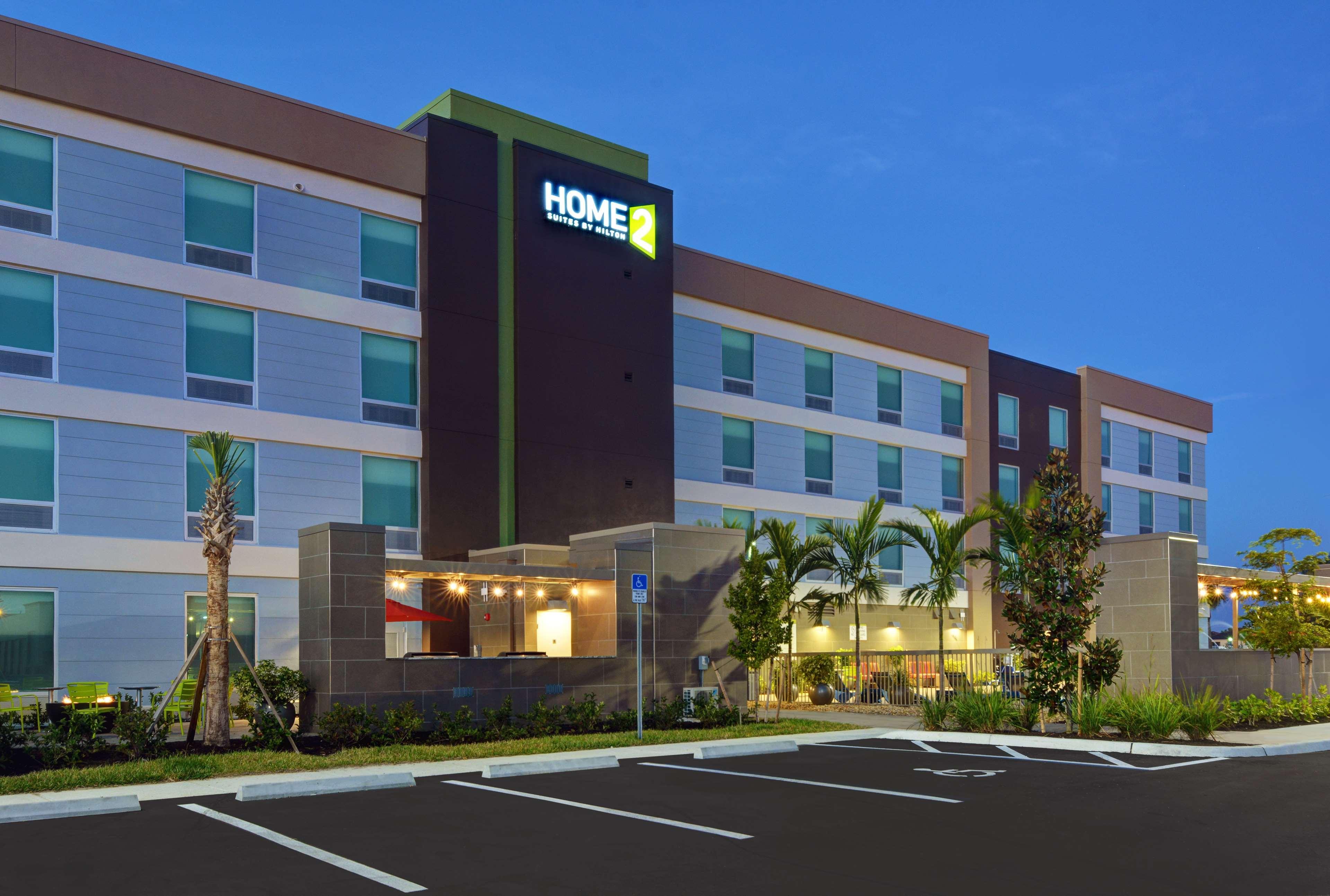 Home2 Suites By Hilton Fort Myers Colonial Blvd Екстериор снимка