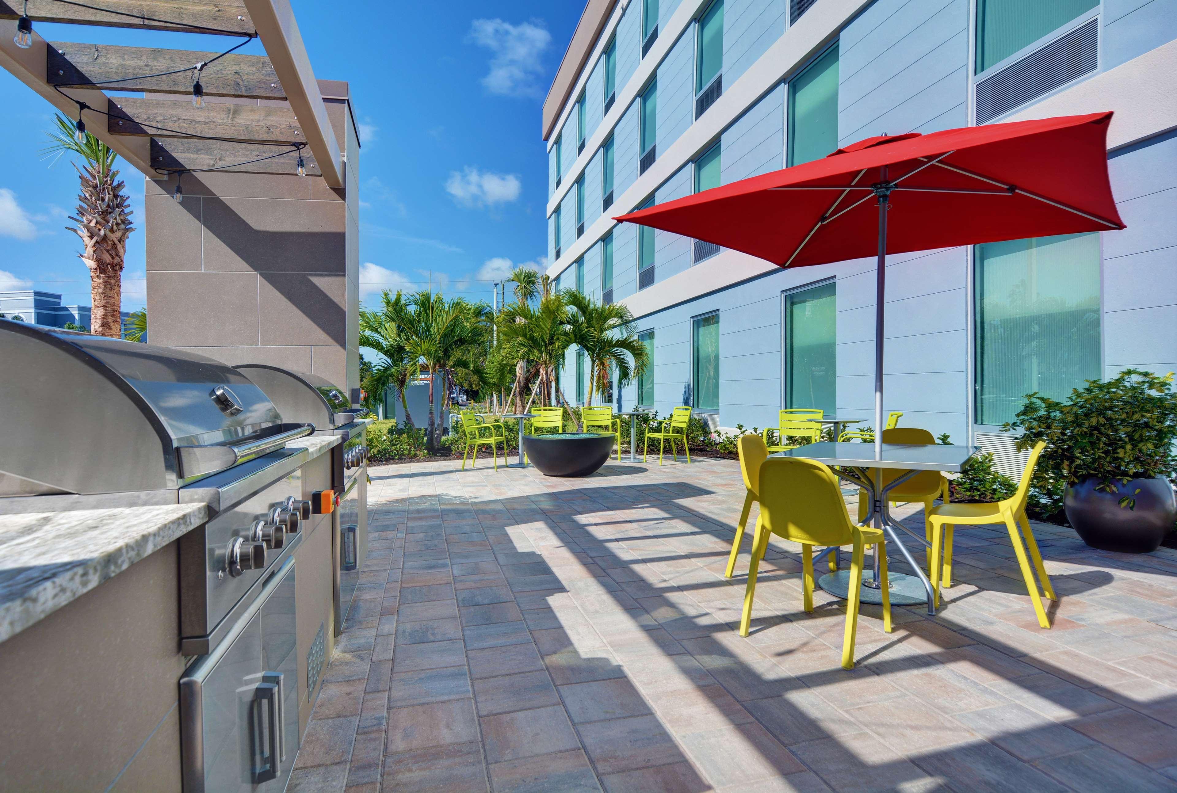 Home2 Suites By Hilton Fort Myers Colonial Blvd Екстериор снимка